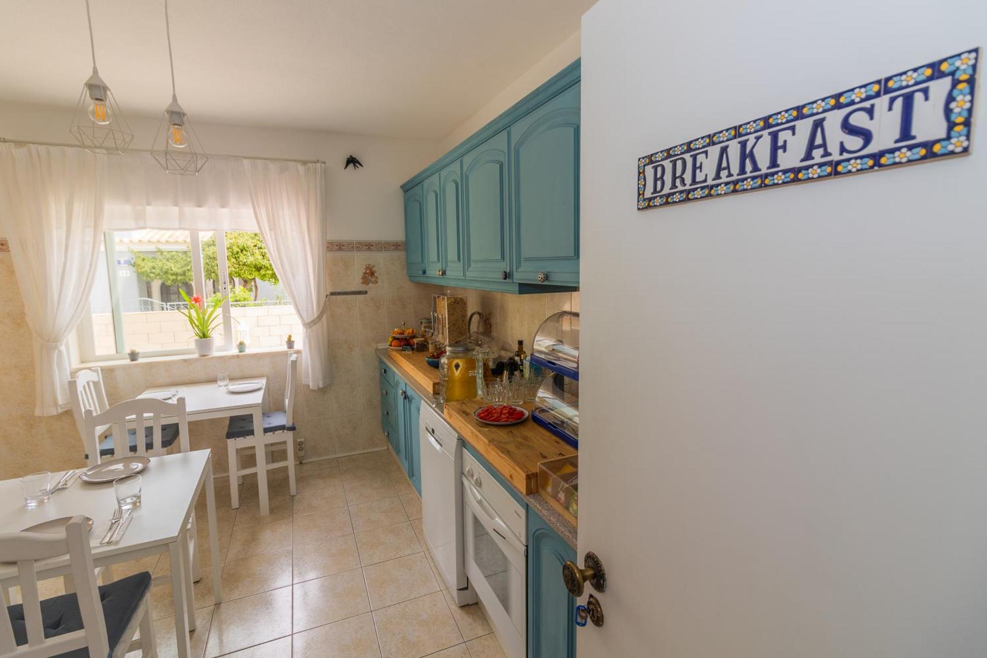 Bb Dona Ana Bed & Breakfast Lagos Exterior photo