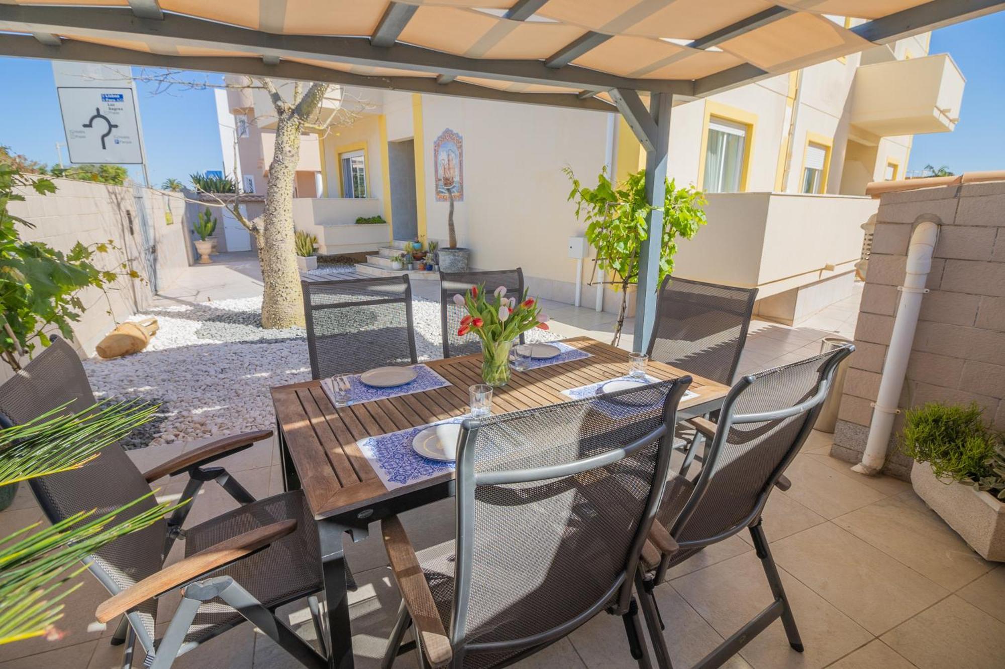 Bb Dona Ana Bed & Breakfast Lagos Exterior photo