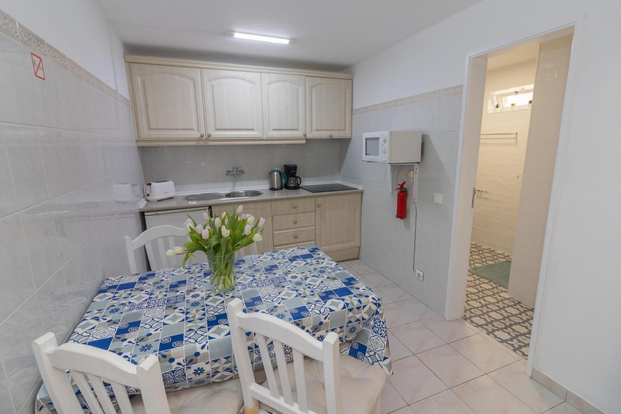Bb Dona Ana Bed & Breakfast Lagos Exterior photo